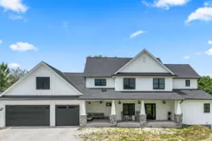 W238S4963 Big Bend Rd, Waukesha, WI 53189 - Photo 1