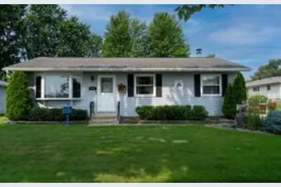 711  East Ave, Onalaska, WI 54650 - Photo 1