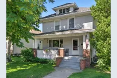 866 N 10th St, Manitowoc, WI 54220 - Photo 1