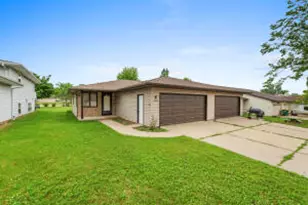 2533 Sun Terrace, Green Bay, WI 54311 - Photo 1