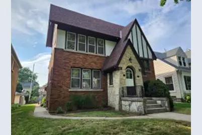 2809 N Sholes Ave #2811, Milwaukee, WI 53210 - Photo 1
