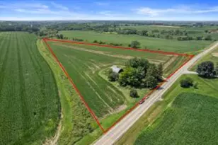 W7271 County Rd I, Oak Grove, WI 53039 - Photo 1