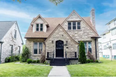 4249 N 24th Pl, Milwaukee, WI 53209 - Photo 1