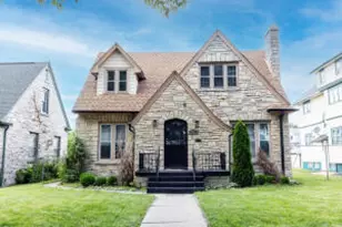 4249 N 24th Pl, Milwaukee, WI 53209 - Photo 1