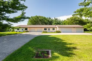 3811 Crestwood Pl, Onalaska, WI 54650 - Photo 1