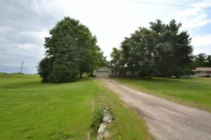 7627 Walczak Rd, Racine, WI 53126 - Photo 1