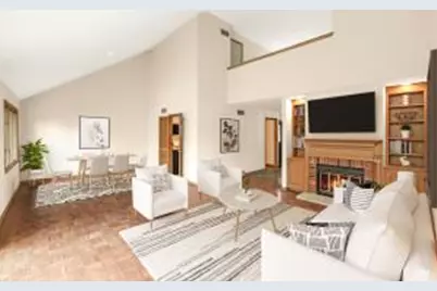 632 W Evergreen Ct, Bayside, WI 53217 - Photo 1