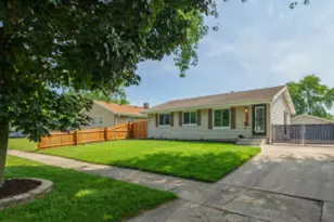 4609 Pershing Blvd, Kenosha, WI 53144 - Photo 1