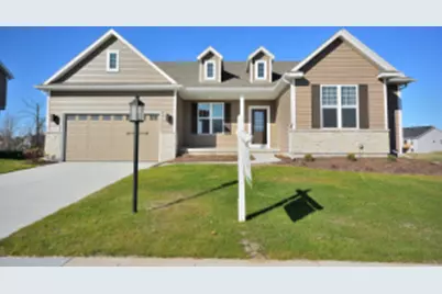 N53W19928  Kingair Dr, Menomonee Falls, WI 53051 - Photo 1