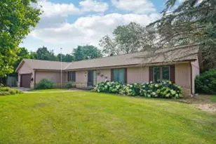 935 Old Tower Rd, Oconomowoc, WI 53066 - Photo 1