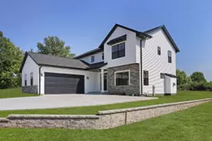 15525 67th St, Kenosha, WI 53142 - Photo 1