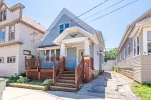 823 E Clarke St, Milwaukee, WI 53212 - Photo 1