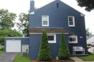 5592 Azalea Ct, Greendale, WI 53129 - Photo 1