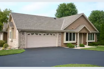 W242N2362  Deer Park Dr, Pewaukee, WI 53072 - Photo 1