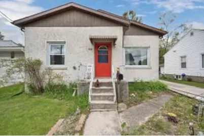 1618  Hawthorne Ave, Two Rivers, WI 54241 - Photo 1