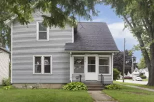 218 York St, Beaver Dam, WI 53916 - Photo 1