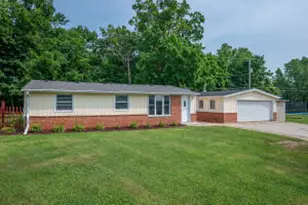 10016 Duane Ct, Racine, WI 53108 - Photo 1