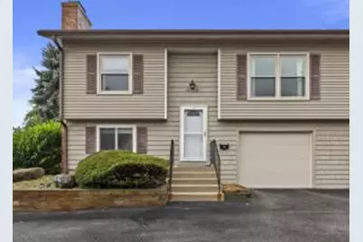 10230 W Parkedge Cir, Franklin, WI 53132 - Photo 1