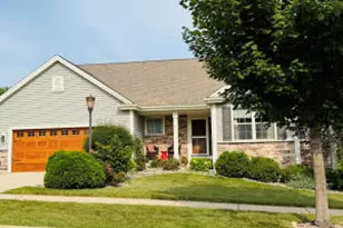 1723 Glacier Ridge Rd, Waukesha, WI 53188 - Photo 1