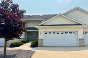 924 Prairie Gdns, Kewaskum, WI 53040 - Photo 1