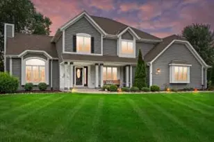 102 Trails Edge Ct, Hartland, WI 53029 - Photo 1