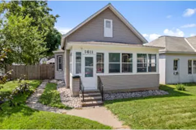 1611  Prospect St, La Crosse, WI 54603 - Photo 1