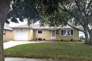 1844 N 22nd St, Sheboygan, WI 53081 - Photo 1