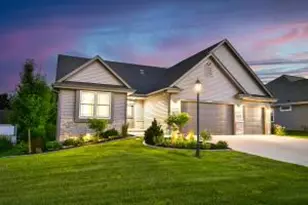 N88W18495 Duke St, Menomonee Falls, WI 53051 - Photo 1