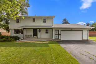 651 N Lincoln St, Elkhorn, WI 53121 - Photo 1