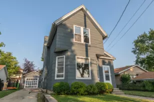 402 N Johnson St, Hartford, WI 53027 - Photo 1