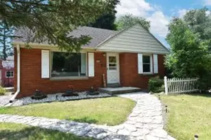 1421 Marion Ave, South Milwaukee, WI 53172 - Photo 1