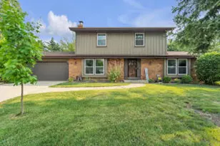 3552 W Southwood Dr, Franklin, WI 53132 - Photo 1