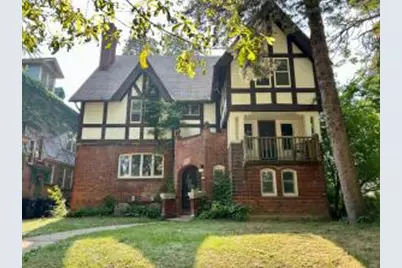 2721 N Shepard Ave, Milwaukee, WI 53211 - Photo 1