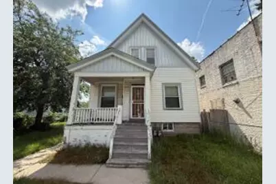 4727 N Hopkins St, Milwaukee, WI 53209 - Photo 1
