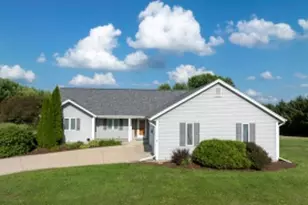 W339N9590 Townline Rd, Merton, WI 53066 - Photo 1