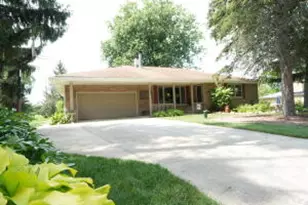 9941 S McGraw Dr, Oak Creek, WI 53154 - Photo 1