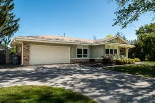 8994 N Santa Monica Blvd, Bayside, WI 53217 - Photo 1