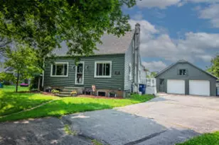 119 Oak St, Slinger, WI 53086 - Photo 1