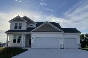 W168N10125 Bittersweet Trail, Germantown, WI 53022 - Photo 1