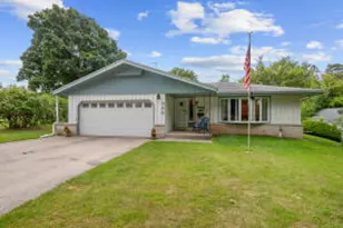 566 W Wisconsin Ave, Pewaukee, WI 53072 - Photo 1