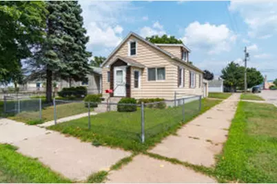 2557  17th St, La Crosse, WI 54601 - Photo 1