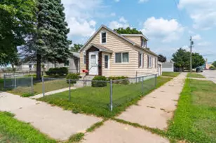 2557 17th St, La Crosse, WI 54601 - Photo 1