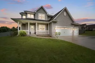 9213 Auburn Ct, Racine, WI 53406 - Photo 1