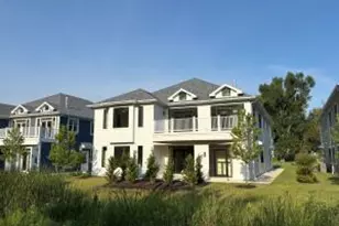 569 Mill St, Fontana, WI 53125 - Photo 1