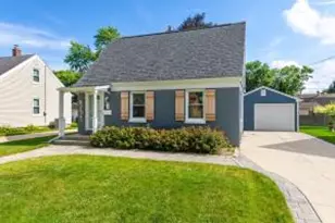 141 W Roberta Ave, Waukesha, WI 53186 - Photo 1