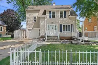 612 W Burnett St, Beaver Dam, WI 53916 - Photo 1