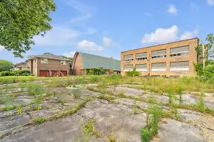 1735 Center St, Racine, WI 53403 - Photo 1