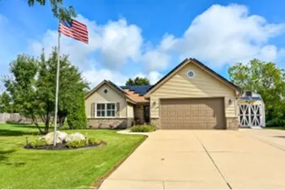 990 E Groveland Dr, Oak Creek, WI 53154 - Photo 1