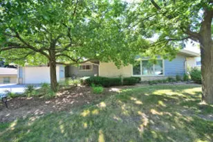 12555 W Wilbur Dr, New Berlin, WI 53151 - Photo 1
