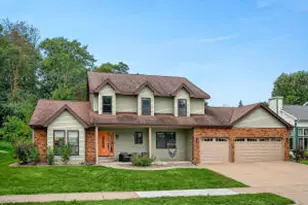 1212 Red Cedar Ct, Onalaska, WI 54650 - Photo 1